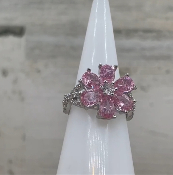 Beautiful Statement Flower Pink White Cubic Zirconia Silver Plated Ring Size 7 - Picture 7 of 11